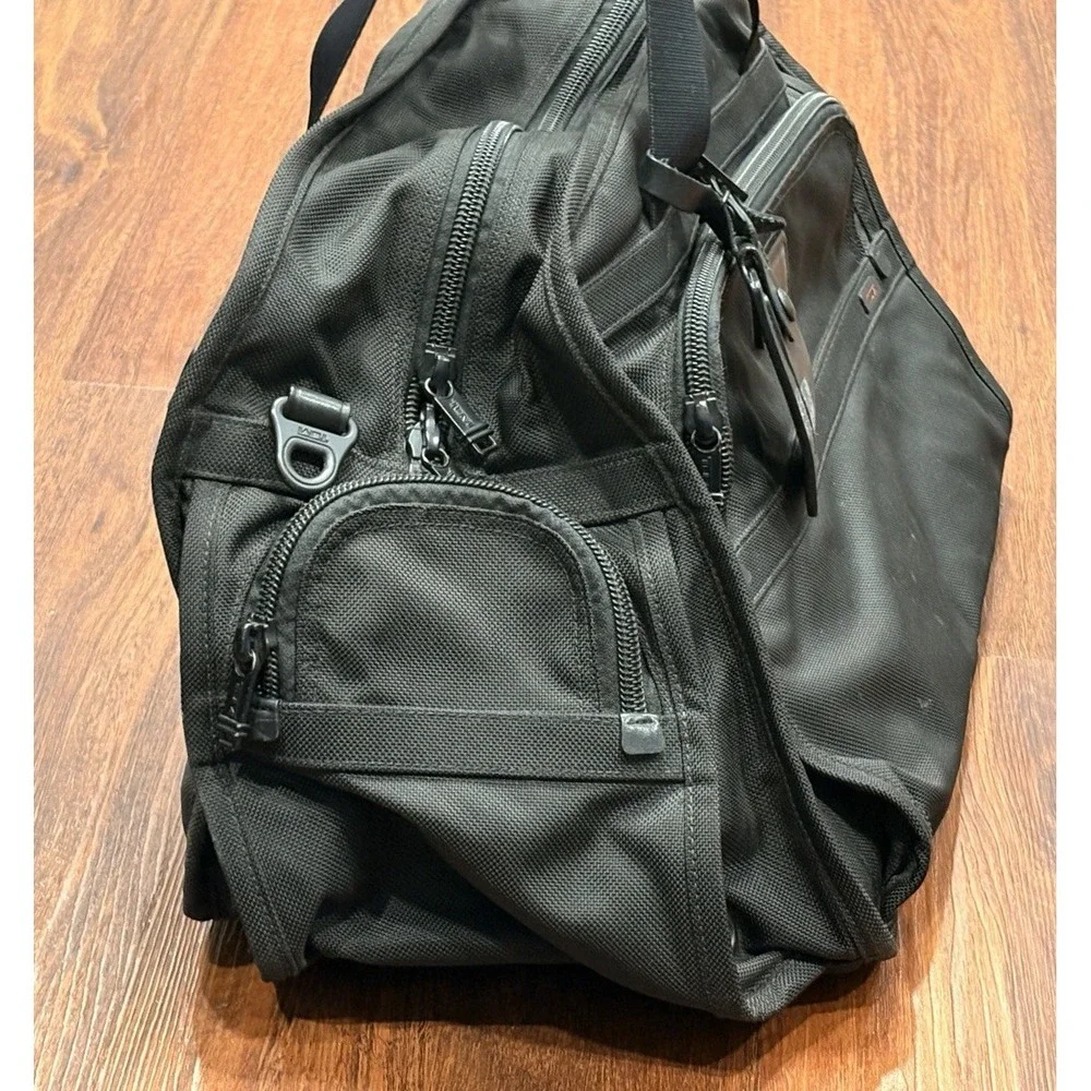 Tumi Duffle‎ Bag Alpha 2 Black 2-Way Tumi Boston Bag 22150DH